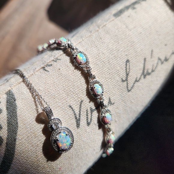 Opal and white sapphire Necklace/Bracelet set - Picture 11 of 11